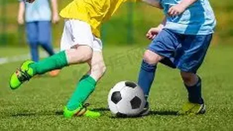 英超战报：阿森纳独占鳌头，领先5分！切尔西紧随其后，利物浦排名第六，谁能逆袭？